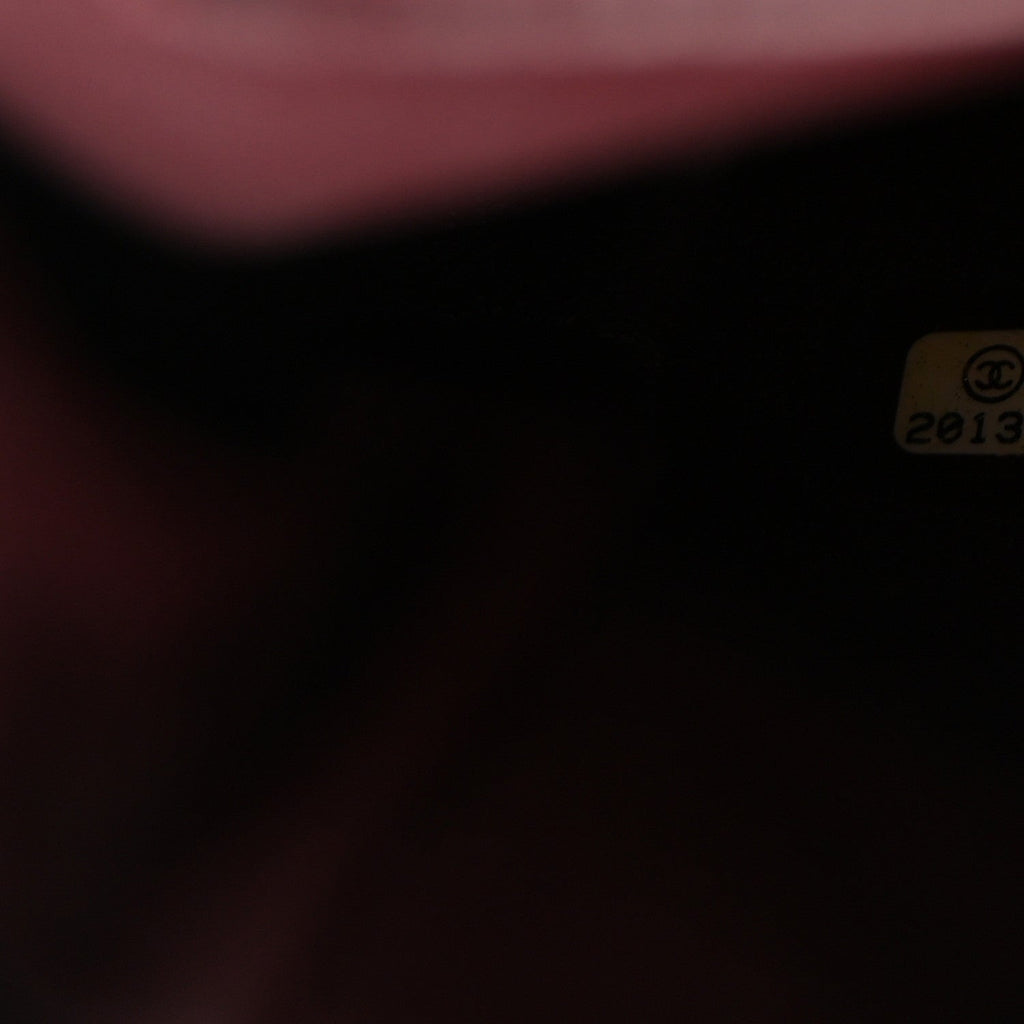 Iridescent Lambskin Surpique Chevron Medium Flap Black