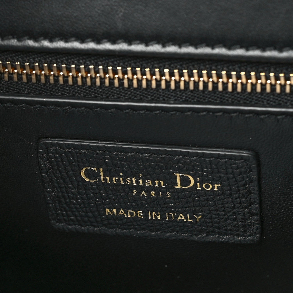 Grained Calfskin Embossed 30 Montaigne Chain Flap Bag Black