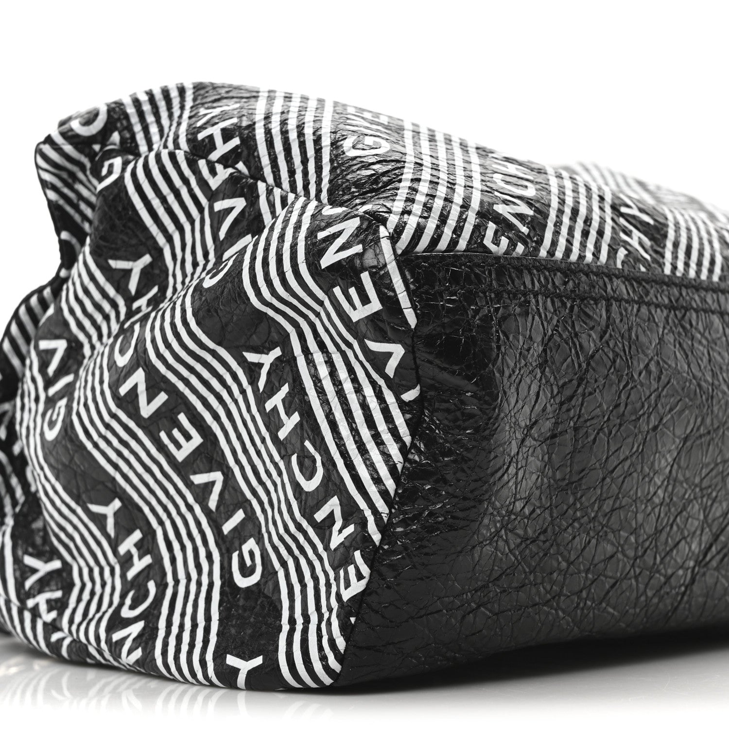 Lambskin Small Logo Pandora Black