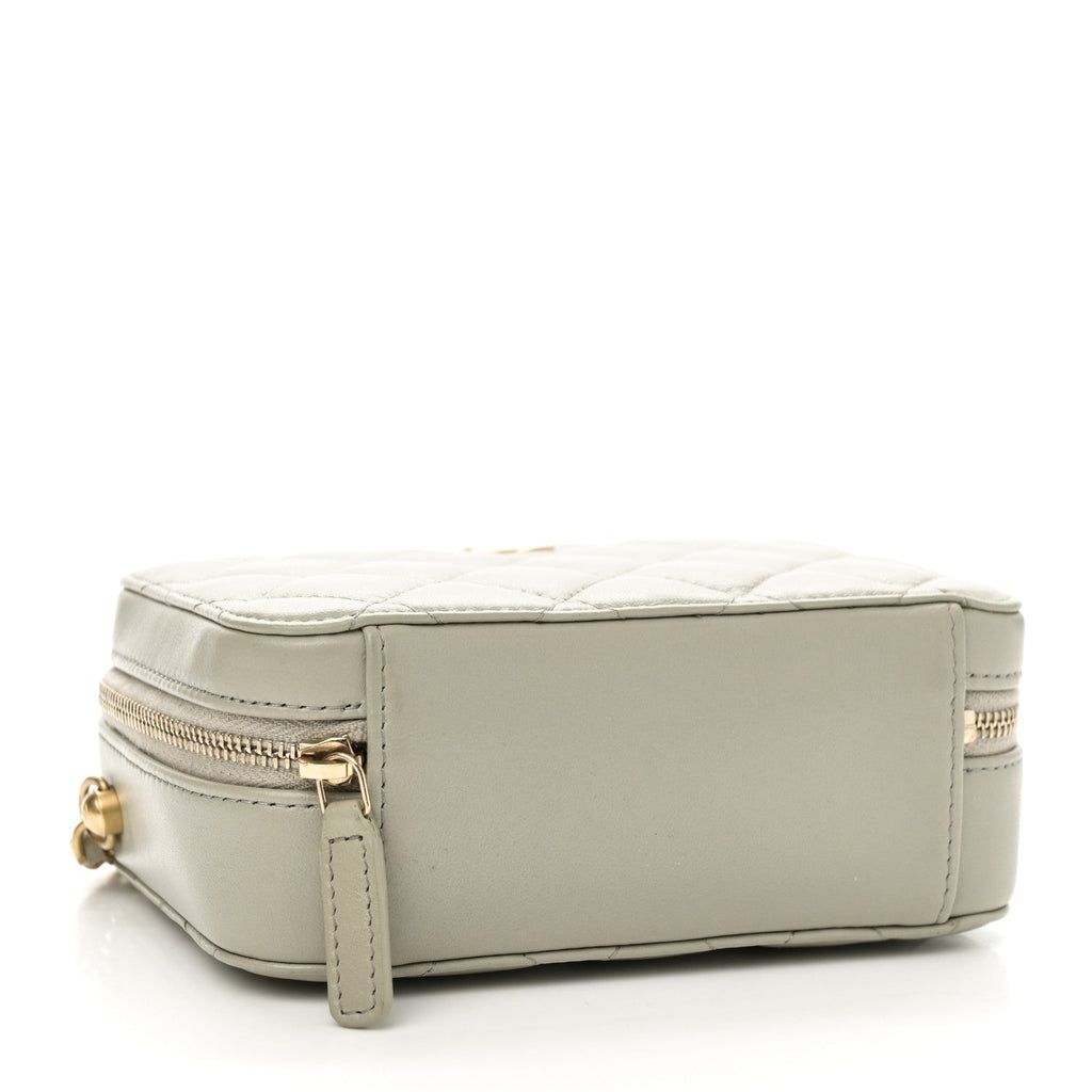 Lambskin Quilted CC Pearl Crush Camera Case Grey
