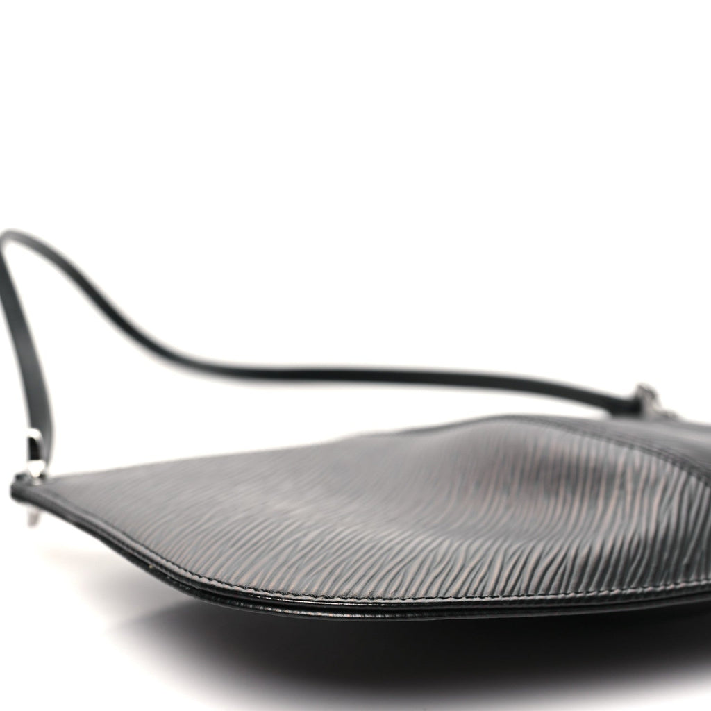 Epi Demi Lune Pochette Black
