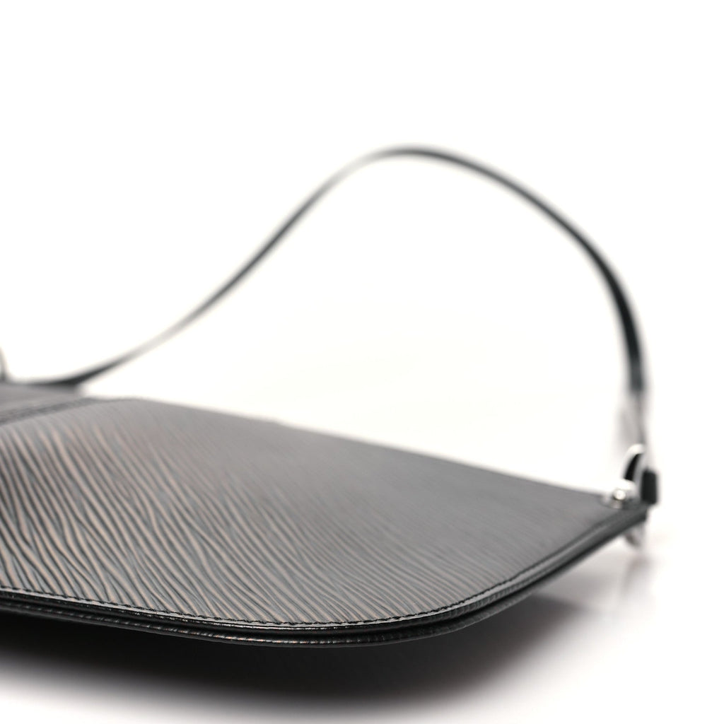 Epi Demi Lune Pochette Black