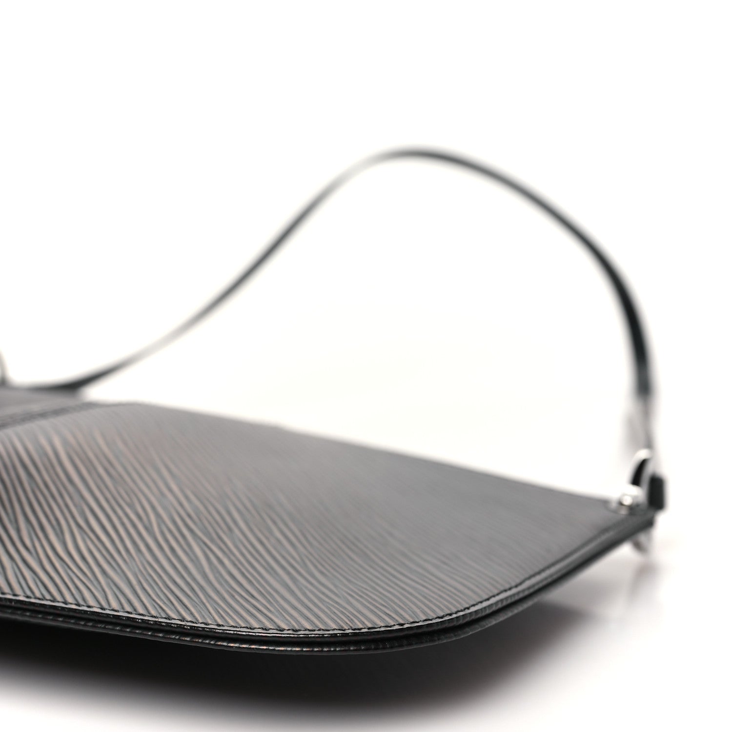 Epi Demi Lune Pochette Black