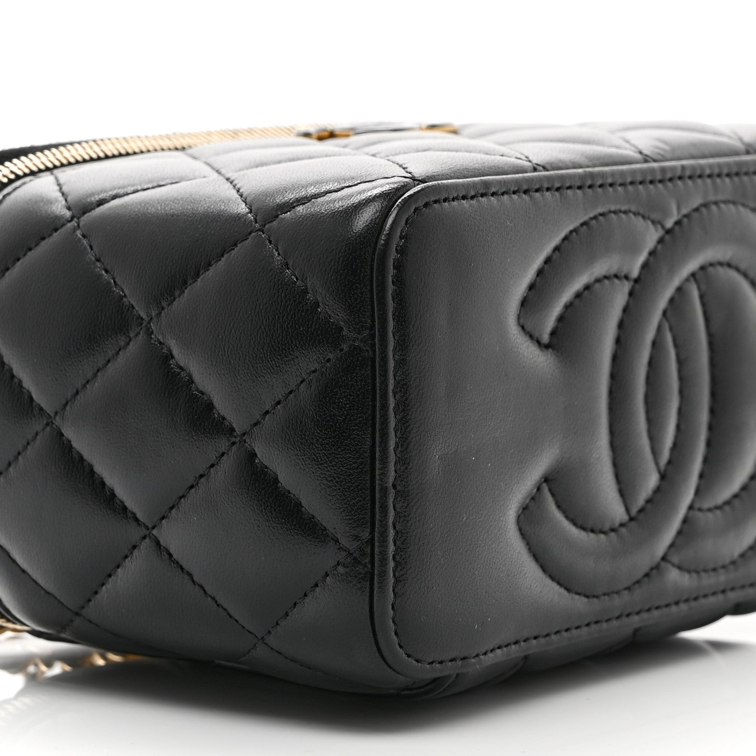Lambskin Enamel Quilted Small Vanity Case With Chain Black
