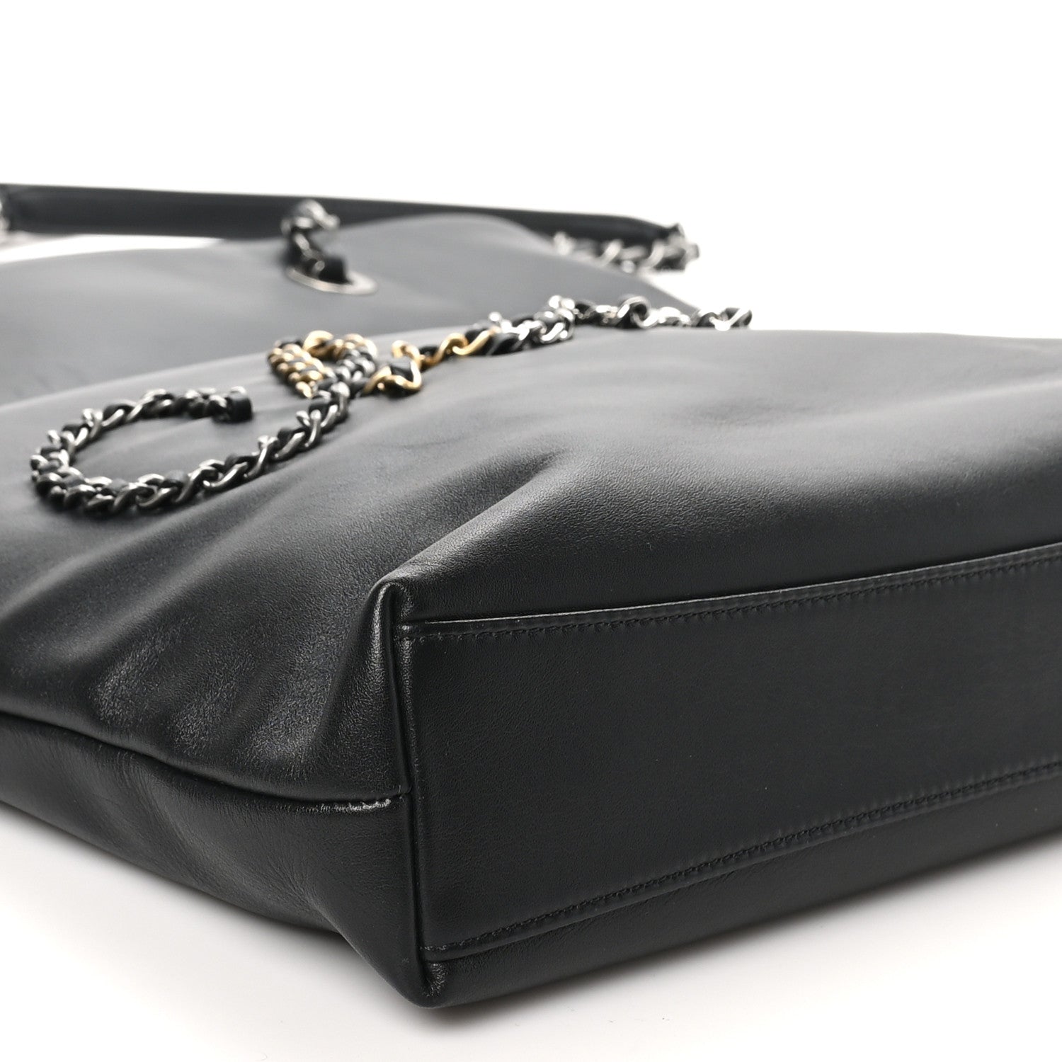 Calfskin Chain 20s Signature Tote Black