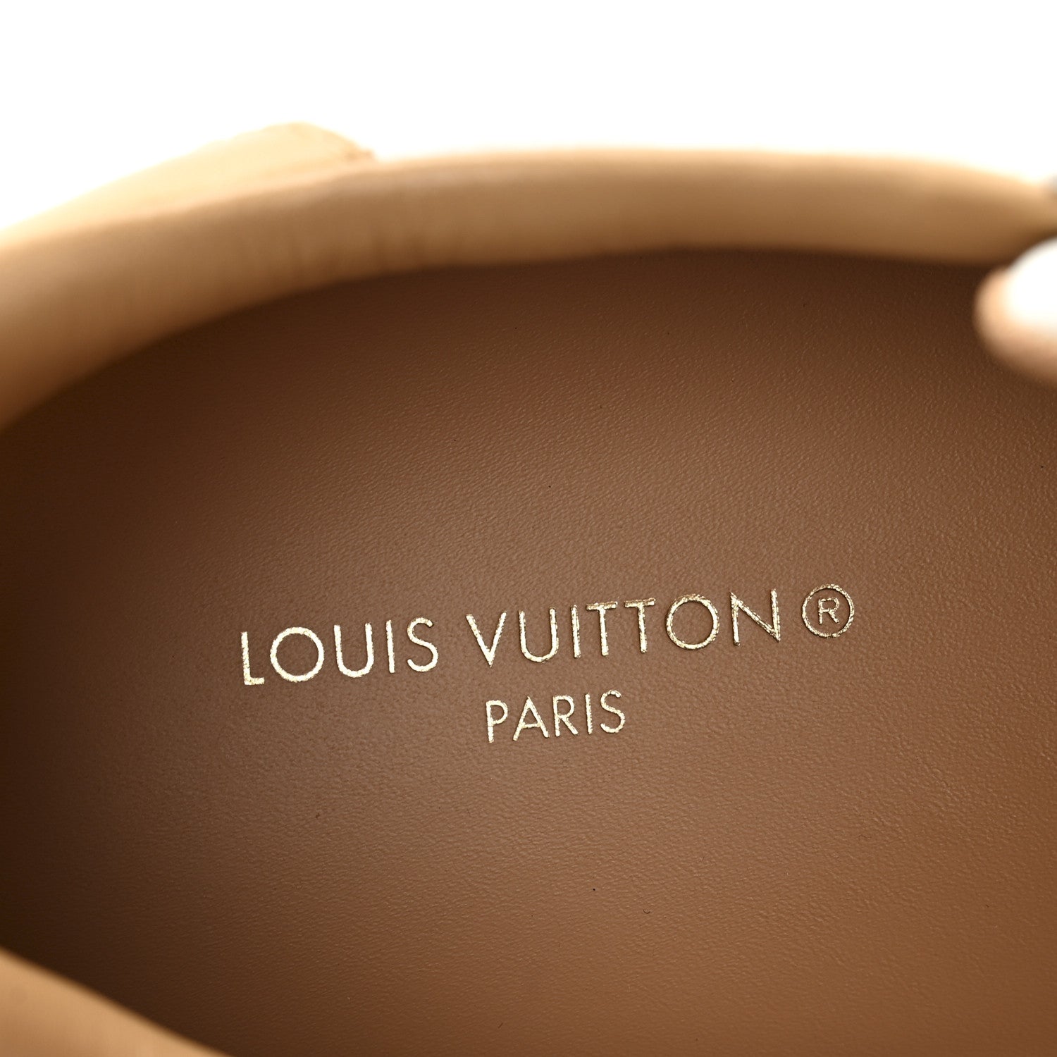 Grained Calfskin Embossed Monogram Mens Beverly Hills Sneakers 8.5 White