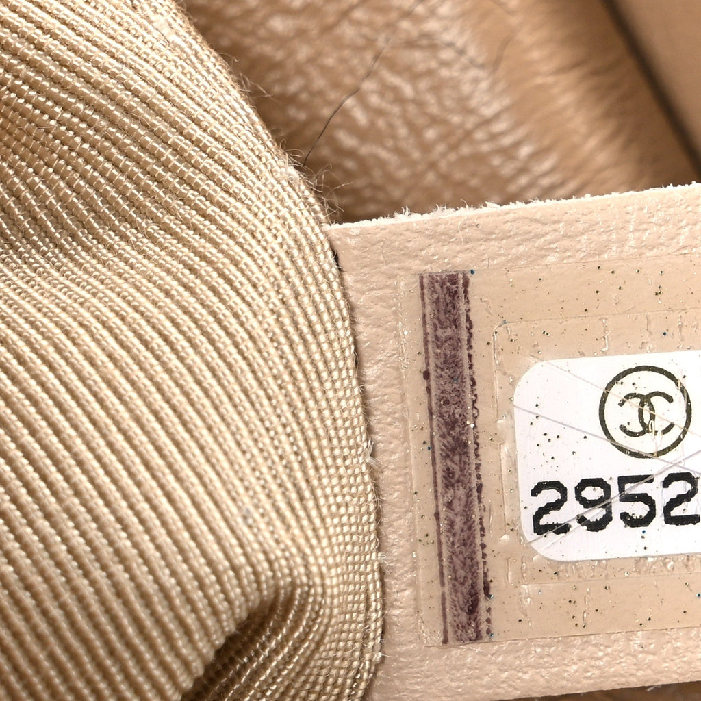 Aged Calfskin Quilted New Medium Gabrielle Hobo Beige