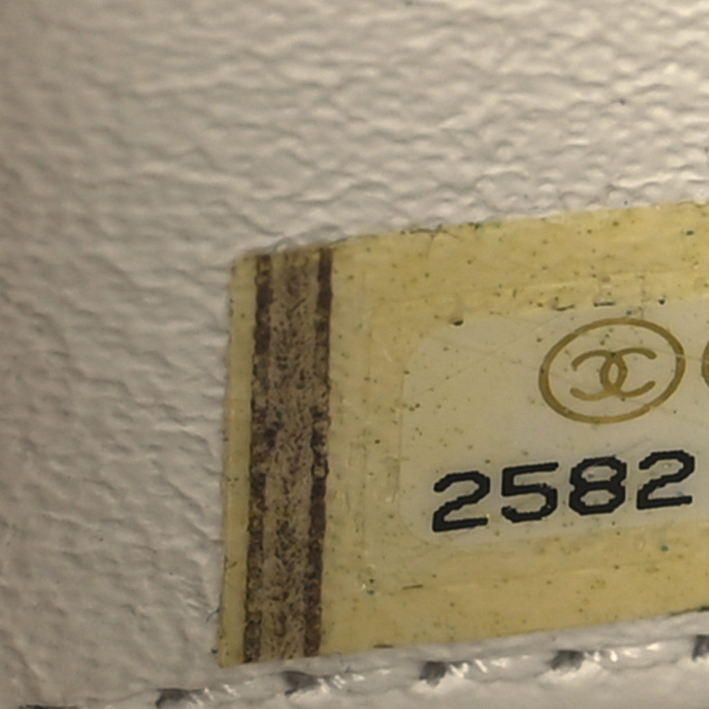 Caviar Quilted Small Business Affinity Flap White