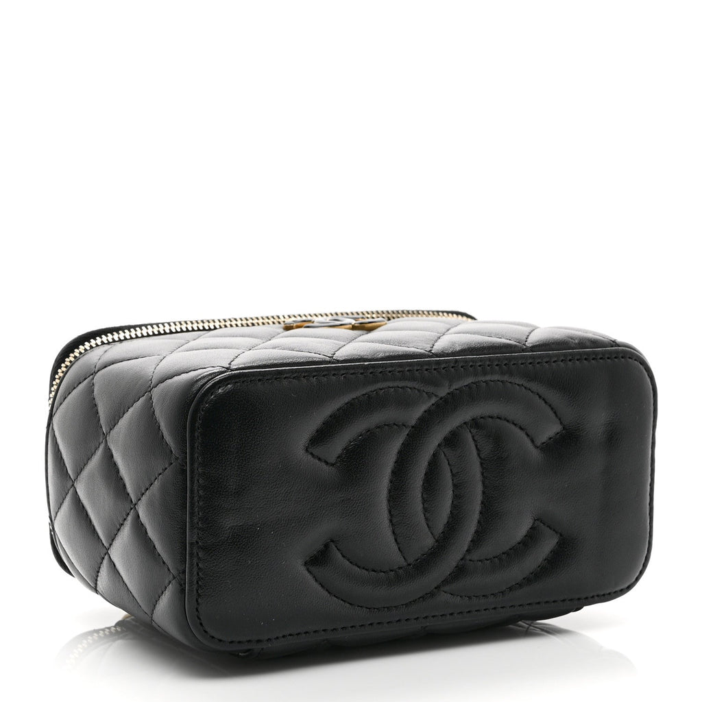 Lambskin Enamel Quilted Small Vanity Case With Chain Black