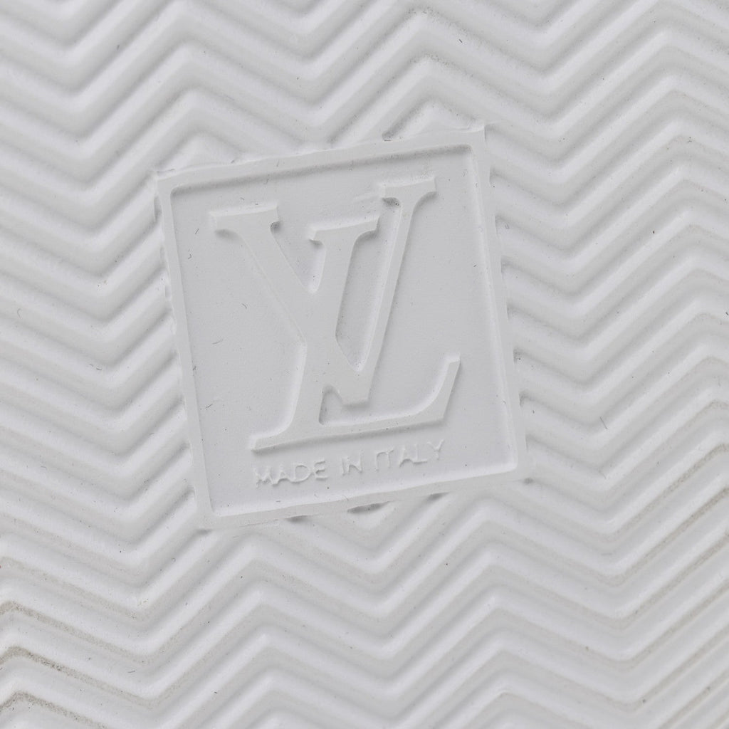 Grained Calfskin Embossed Monogram Mens Beverly Hills Sneakers 8.5 White