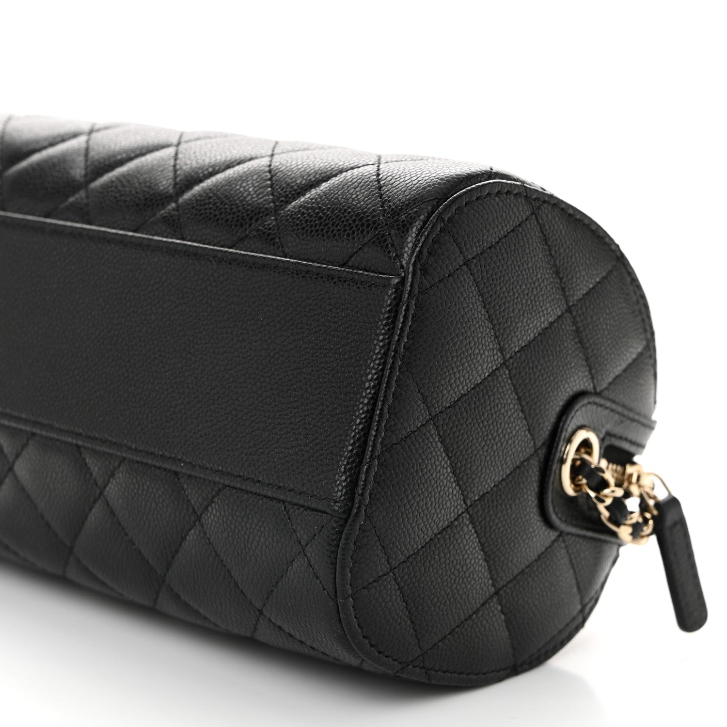 Caviar Quilted Barrel Clutch With Chain Black