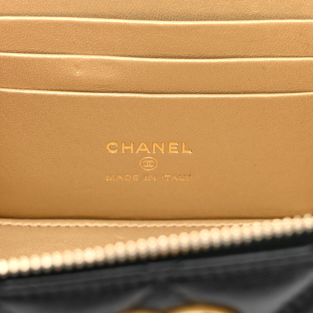 Lambskin Enamel Quilted Small Vanity Case With Chain Black