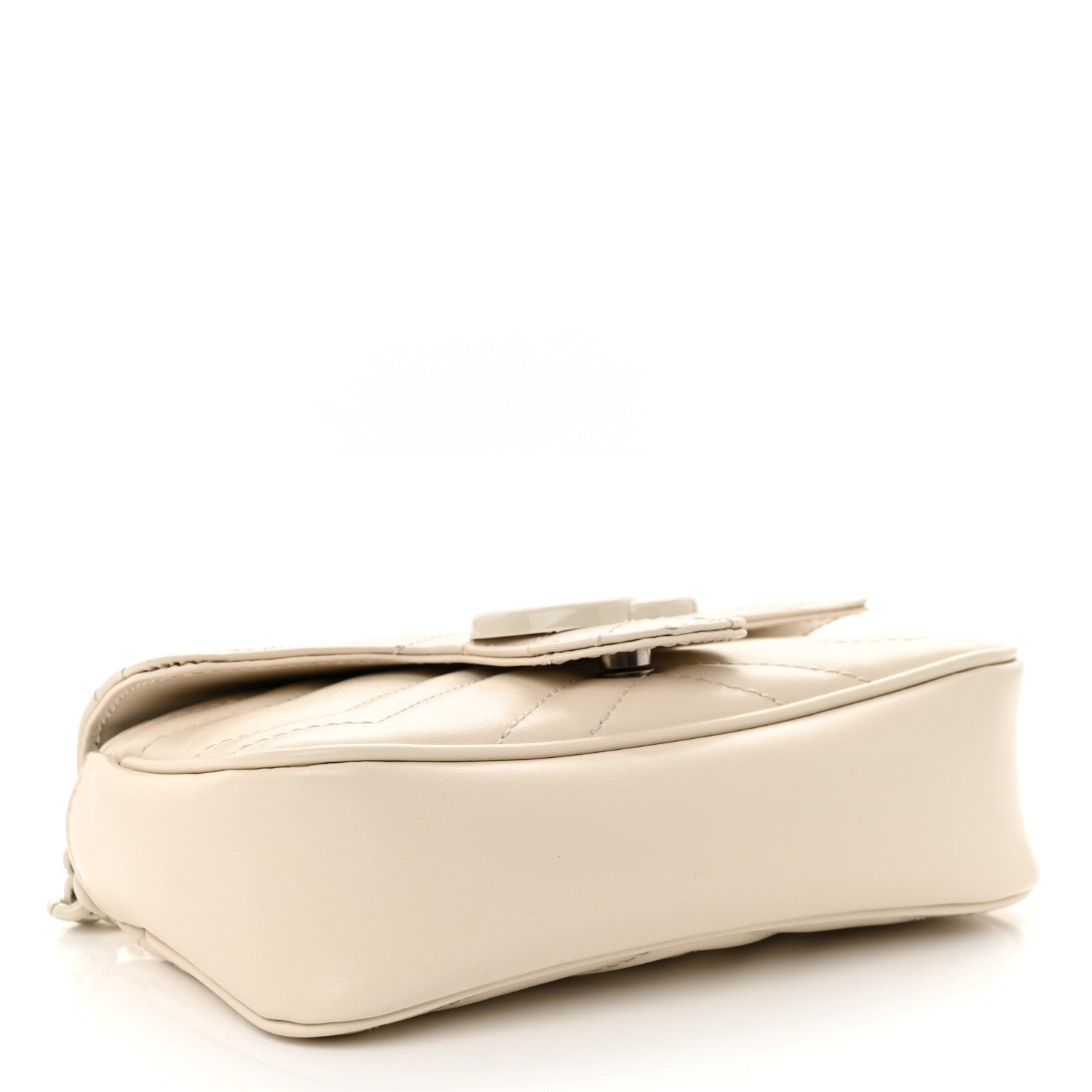 Calfskin Matelasse Monochrome GG Marmont Chain Belt Bag Mystic White