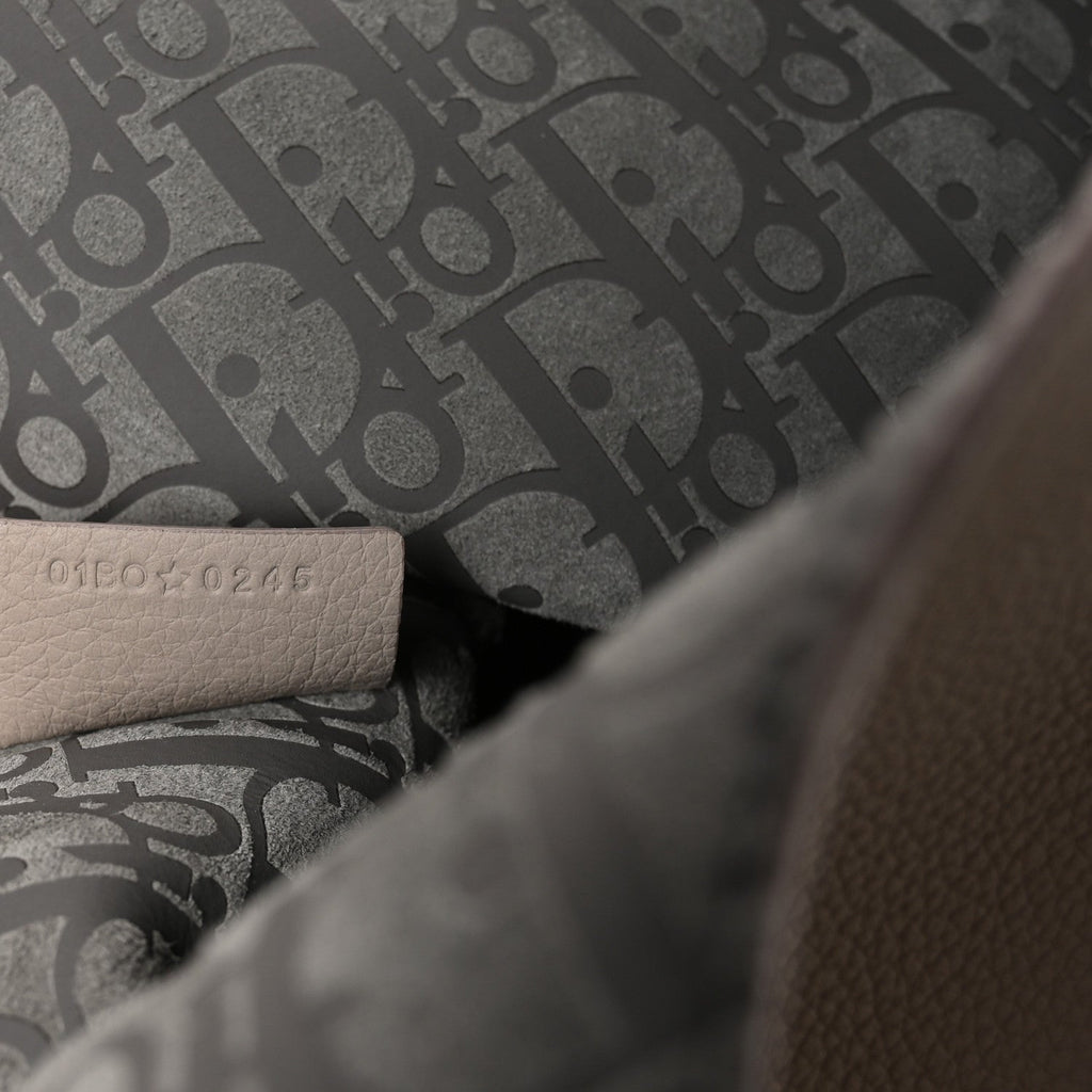 Icons Calfskin Privé Tote Beige