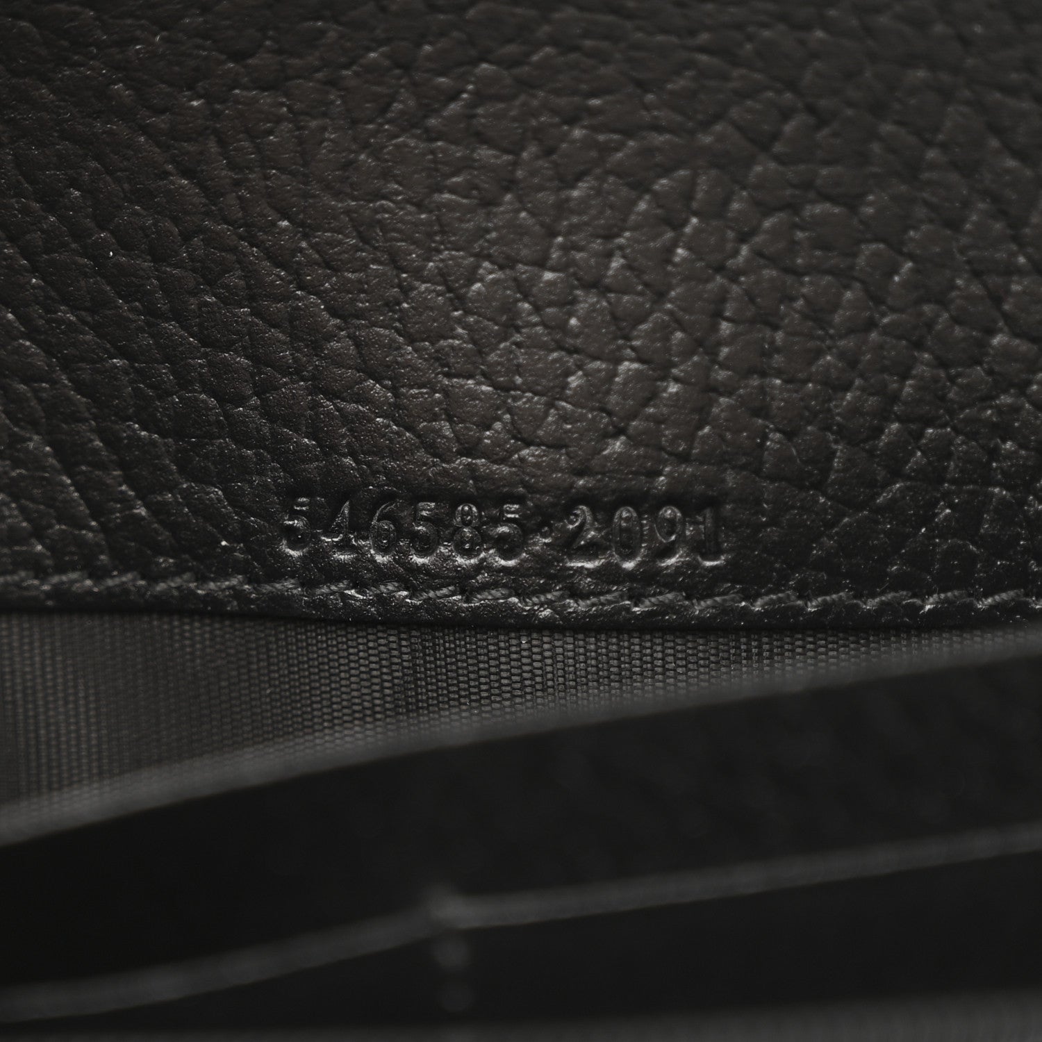 Dollar Calfskin GG Supreme Monogram Petite GG Marmont Wallet Chain Bag Black Beige Ebony