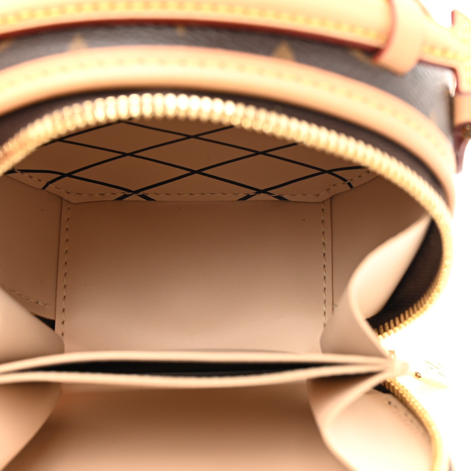 Monogram Mini Boite Chapeau