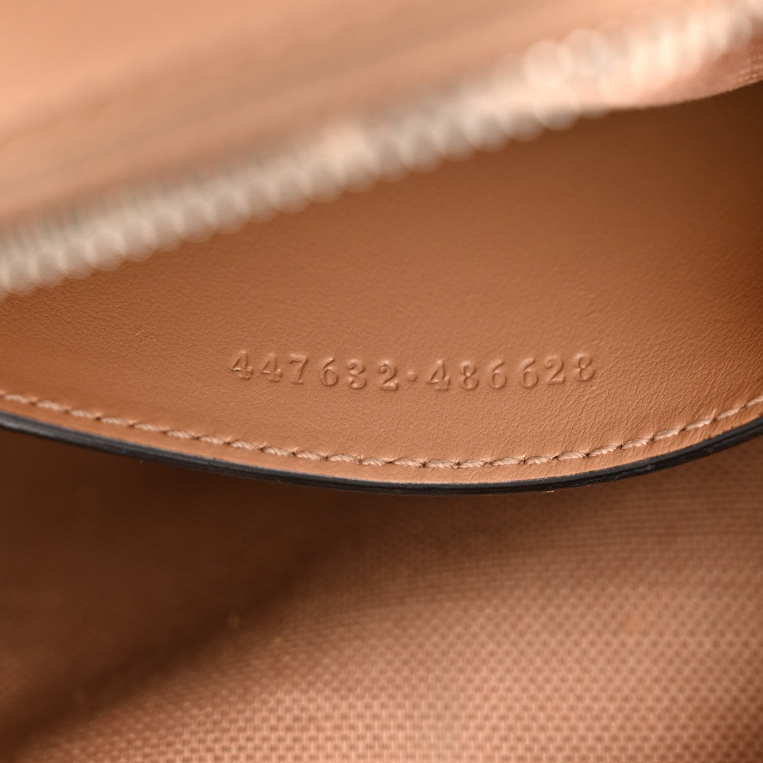 Calfskin Matelasse Monochrome Small GG Marmont Chain Shoulder Bag Camelia