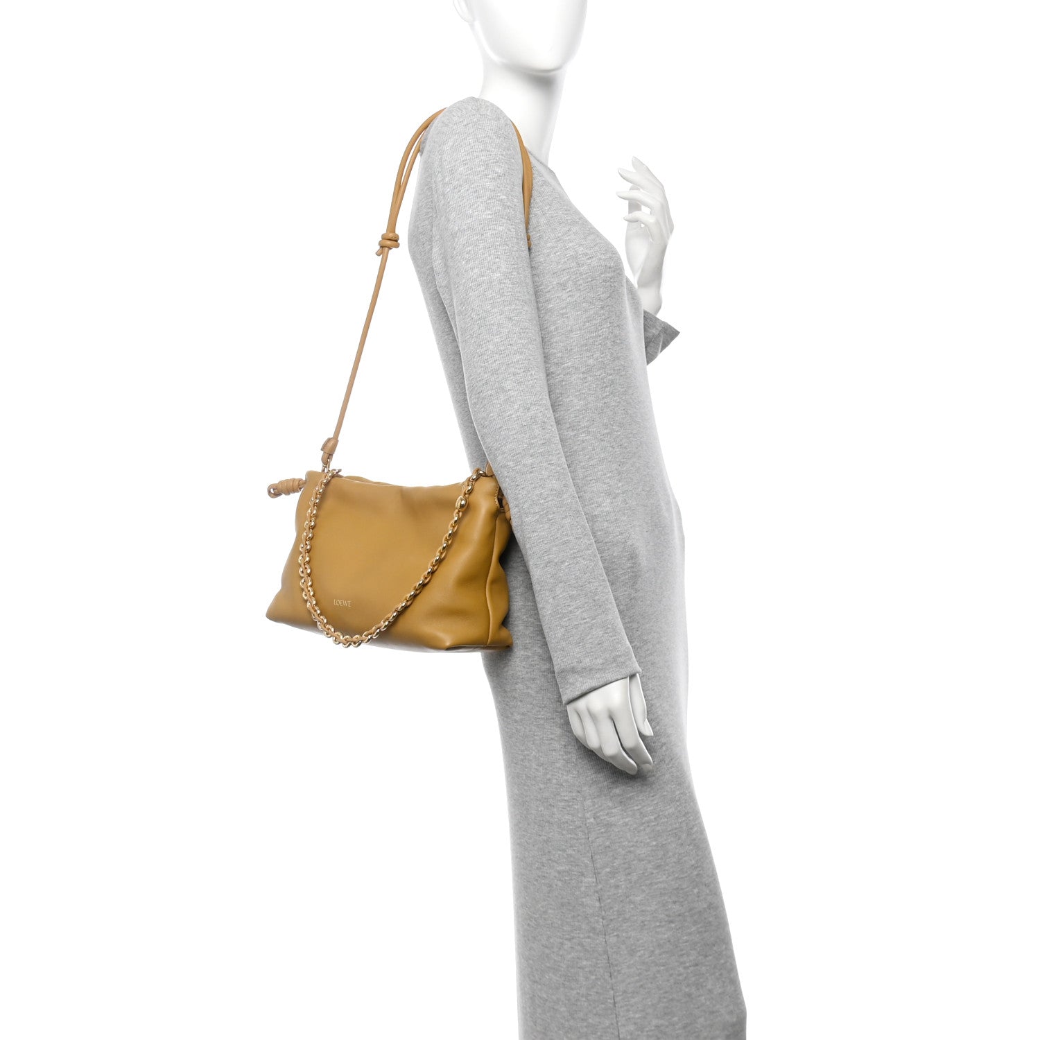 Mellow Nappa Donut Medium Chain Flamenco Knot Clutch Sahara