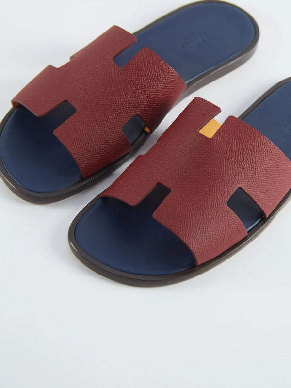 Hermès Izmir Sandals (Brun Acajou)