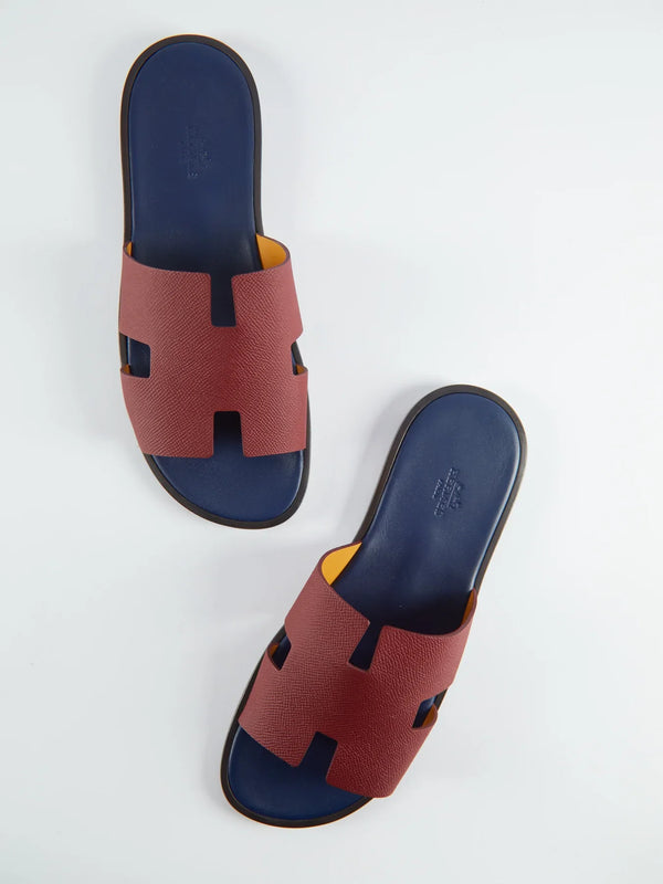 Hermès Izmir Sandals (Brun Acajou)