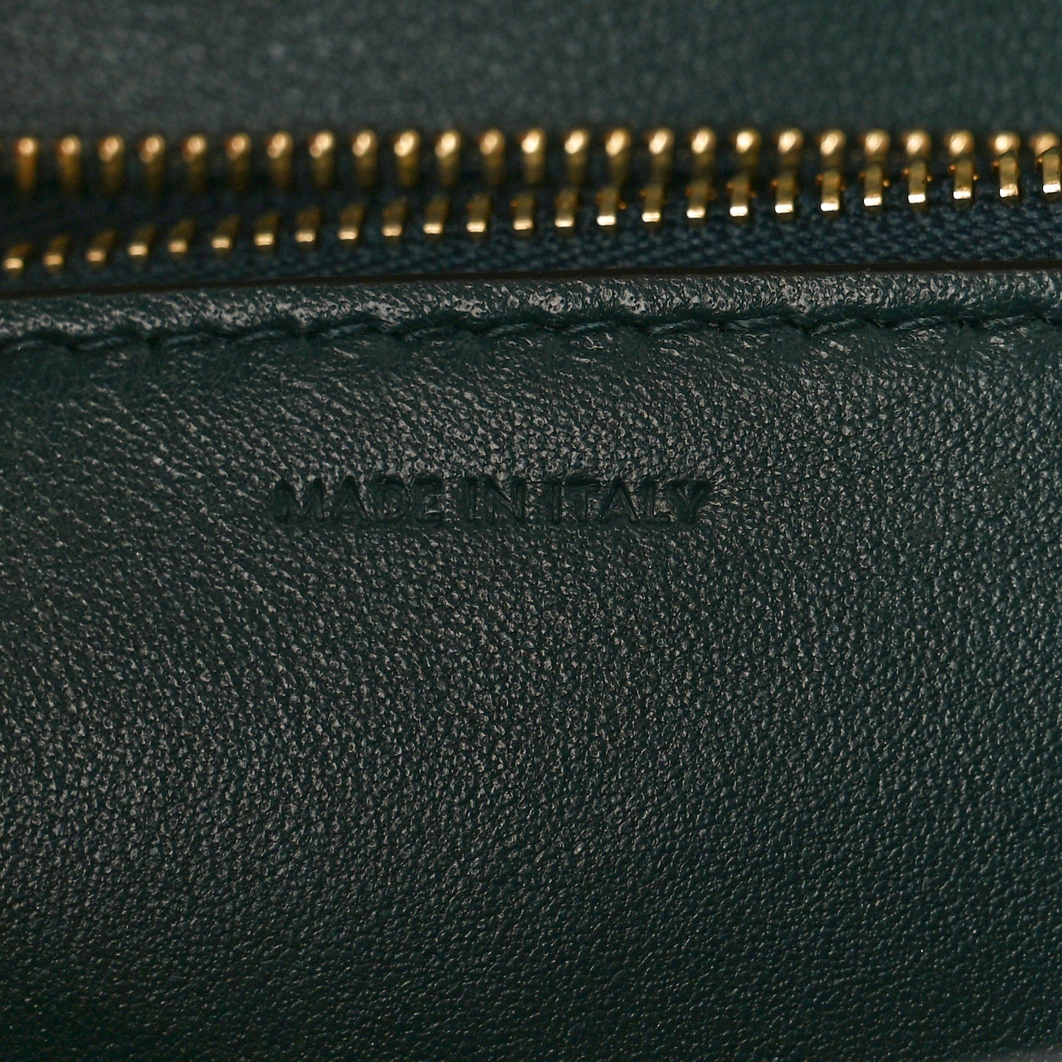 Box Calfskin Classic Box Medium Flap Bag Amazone