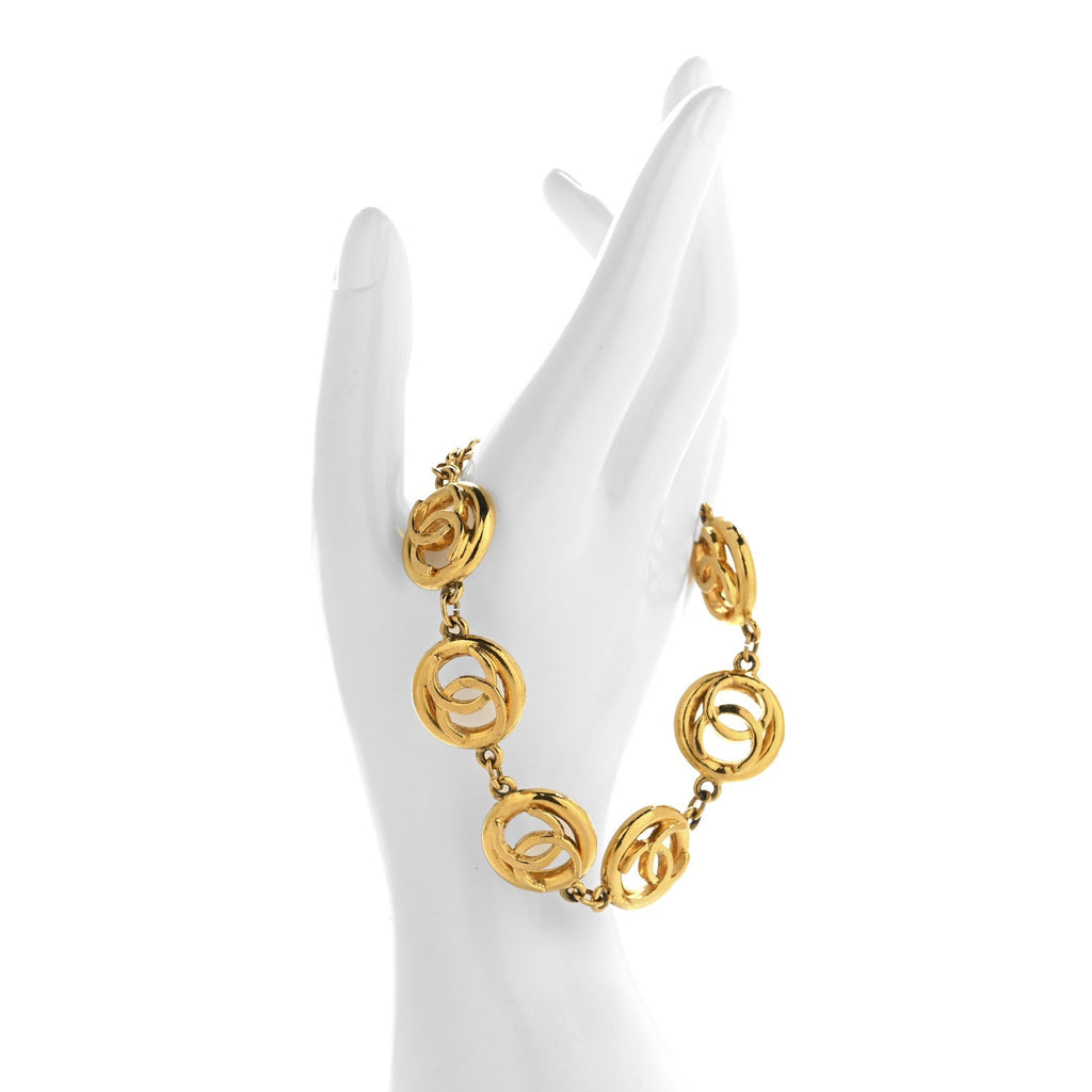 CC Medallion Bracelet Gold