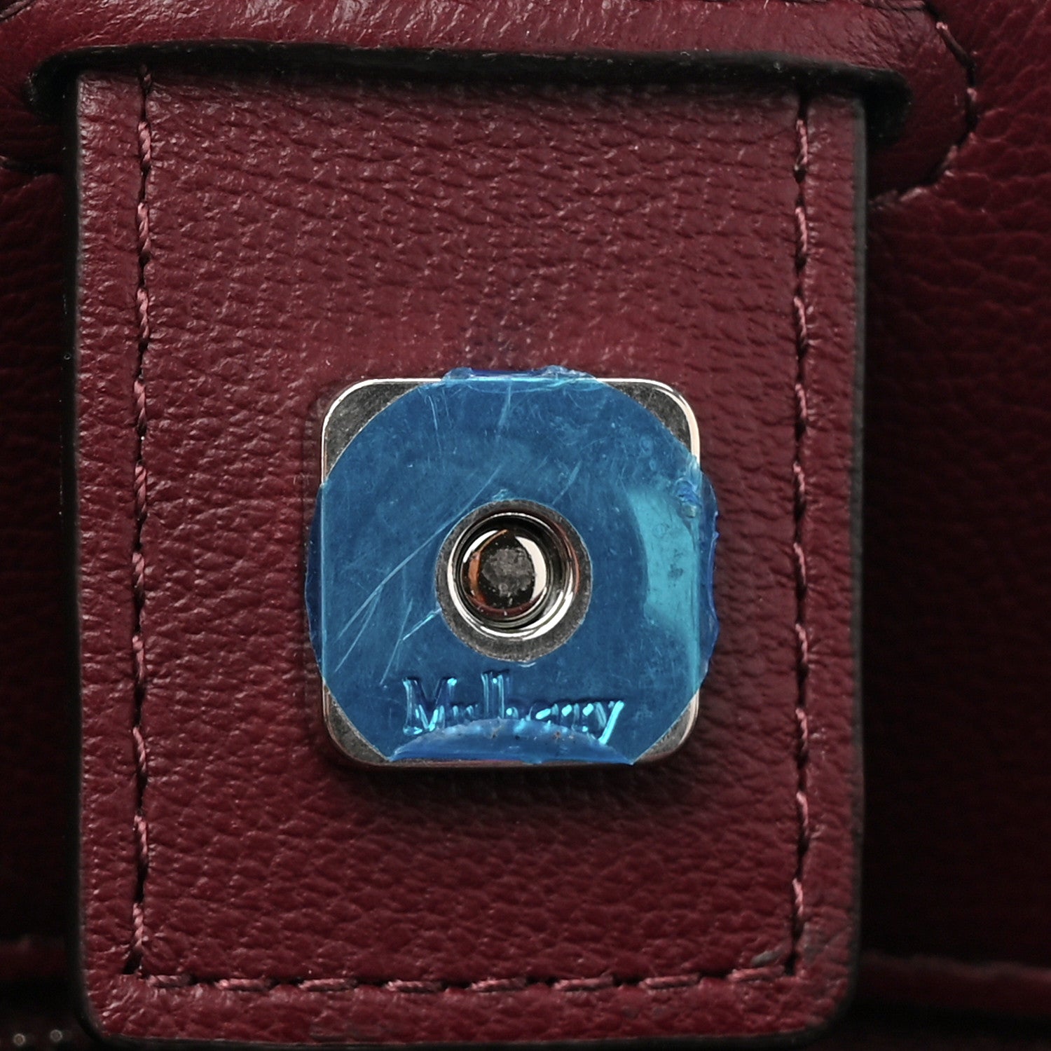 Micro Classic Grain Small Iris Shoulder Bag Black Cherry