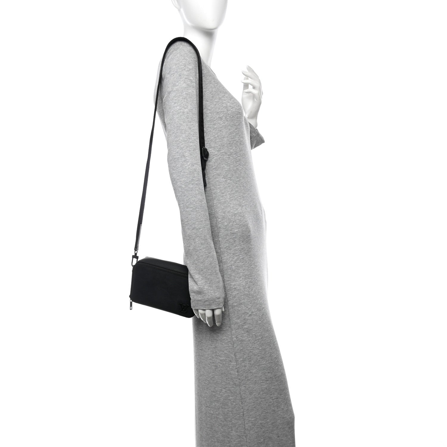 Calfskin Aerogram Alpha Wearable Wallet Black