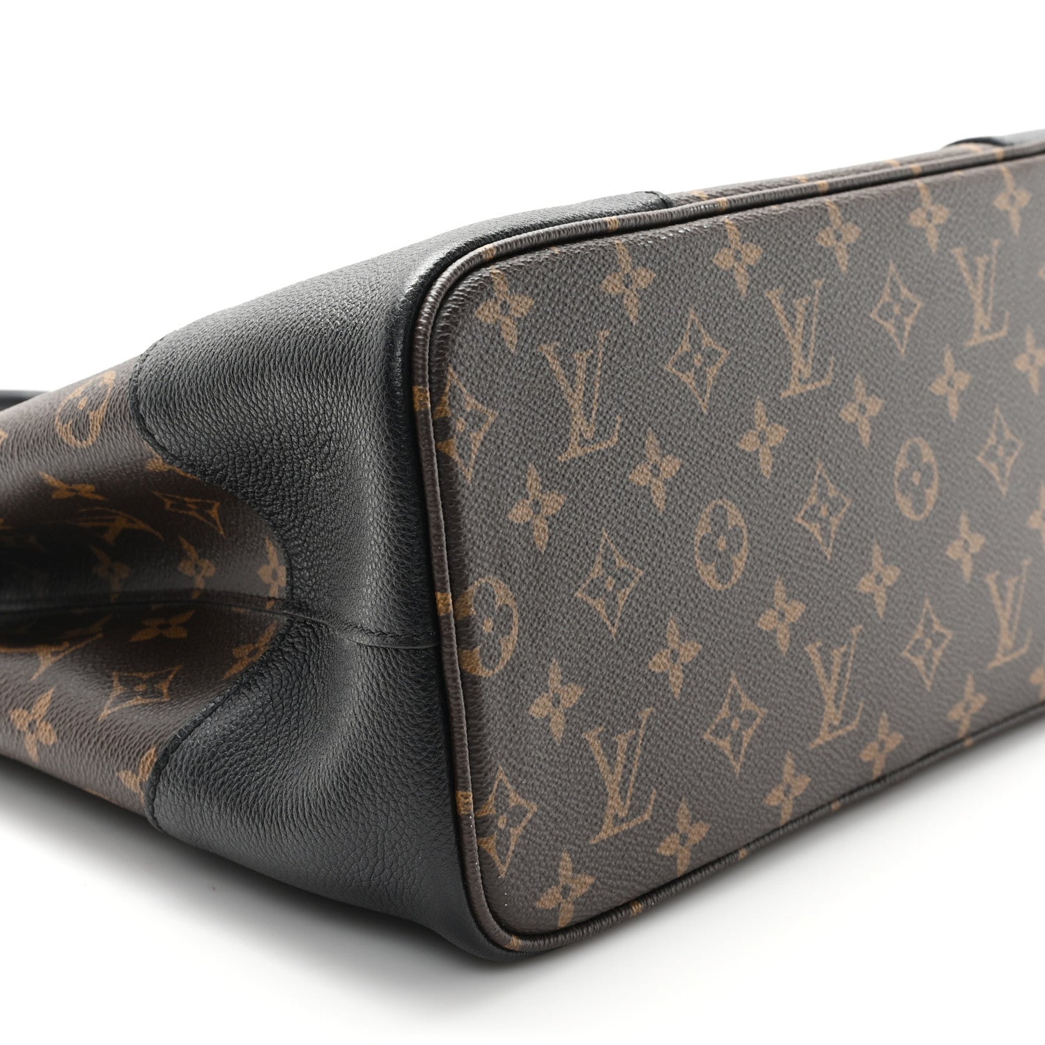 Monogram Flandrin Black