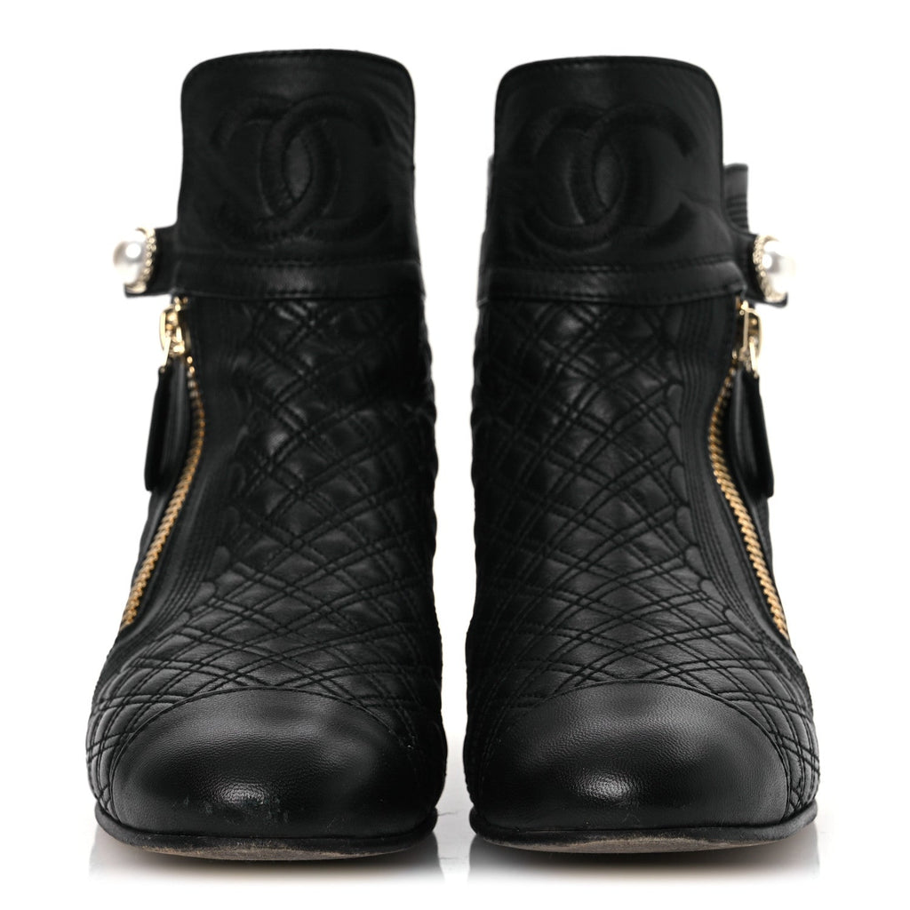 Lambskin Quilted Cap Toe Short Boots 36.5 Black