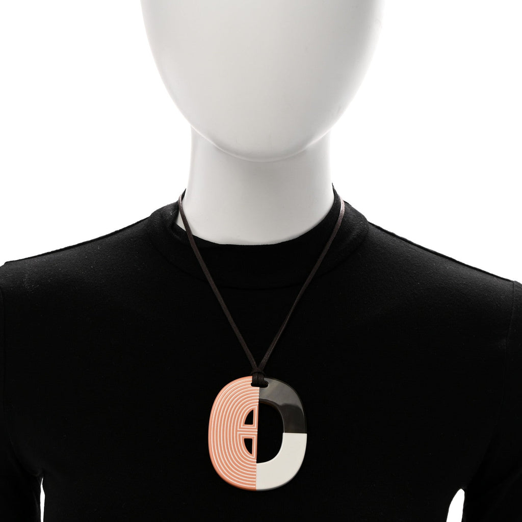 Buffalo Horn Lacquer Lift Remix Necklace PM Meringue
