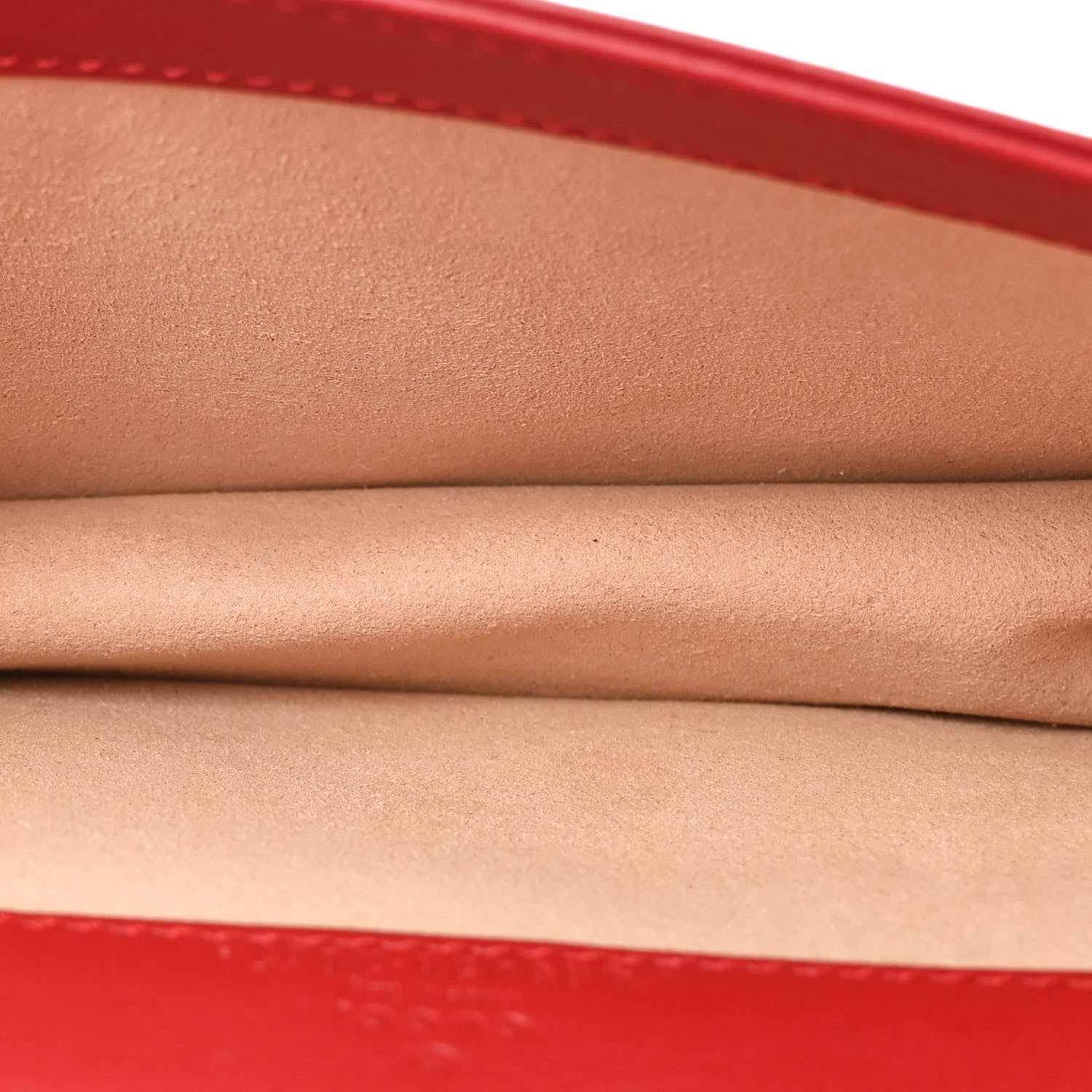 Calfskin Matelasse GG Marmont Mini Bag Hibiscus Red