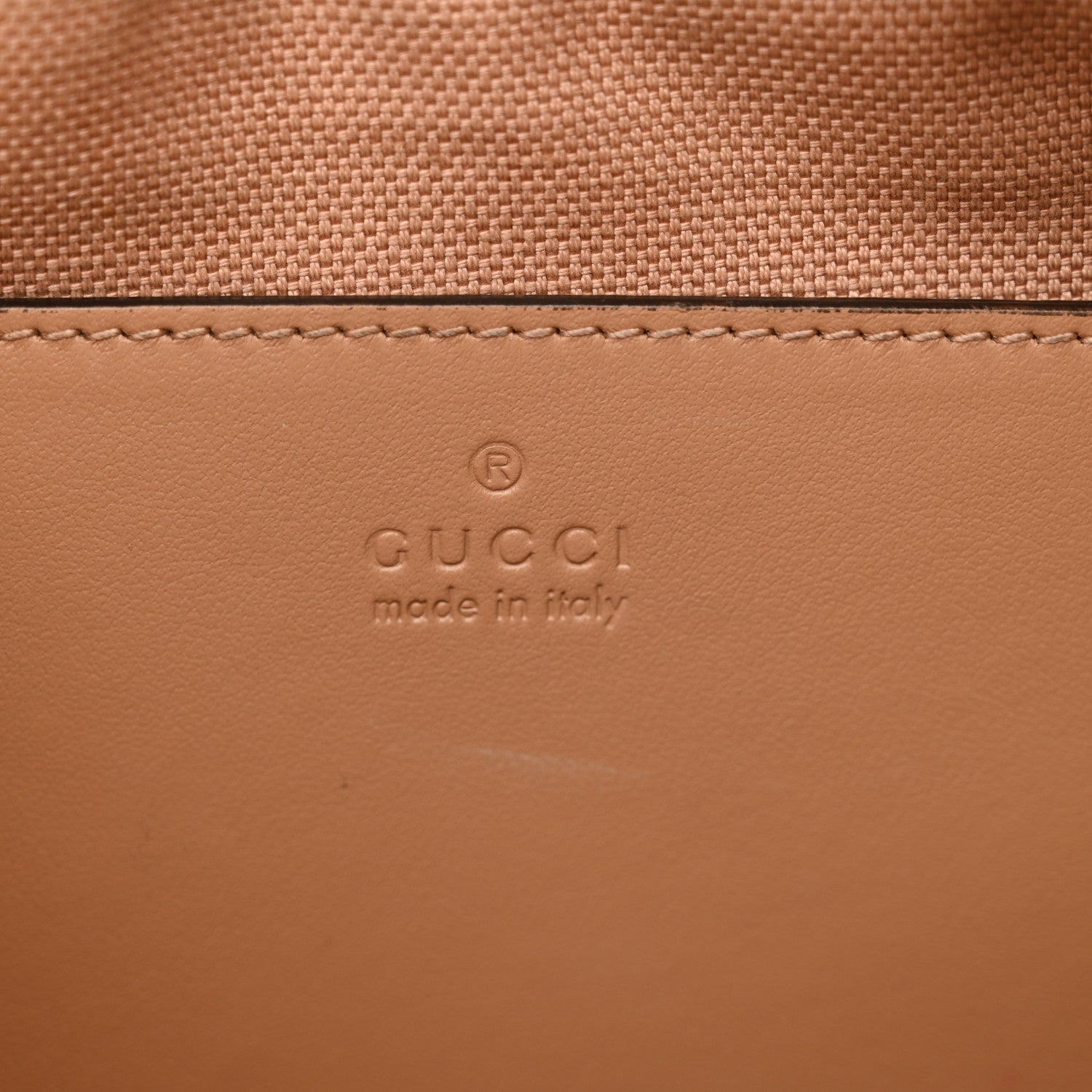 Calfskin Matelasse Monochrome Small GG Marmont Chain Shoulder Bag Camelia