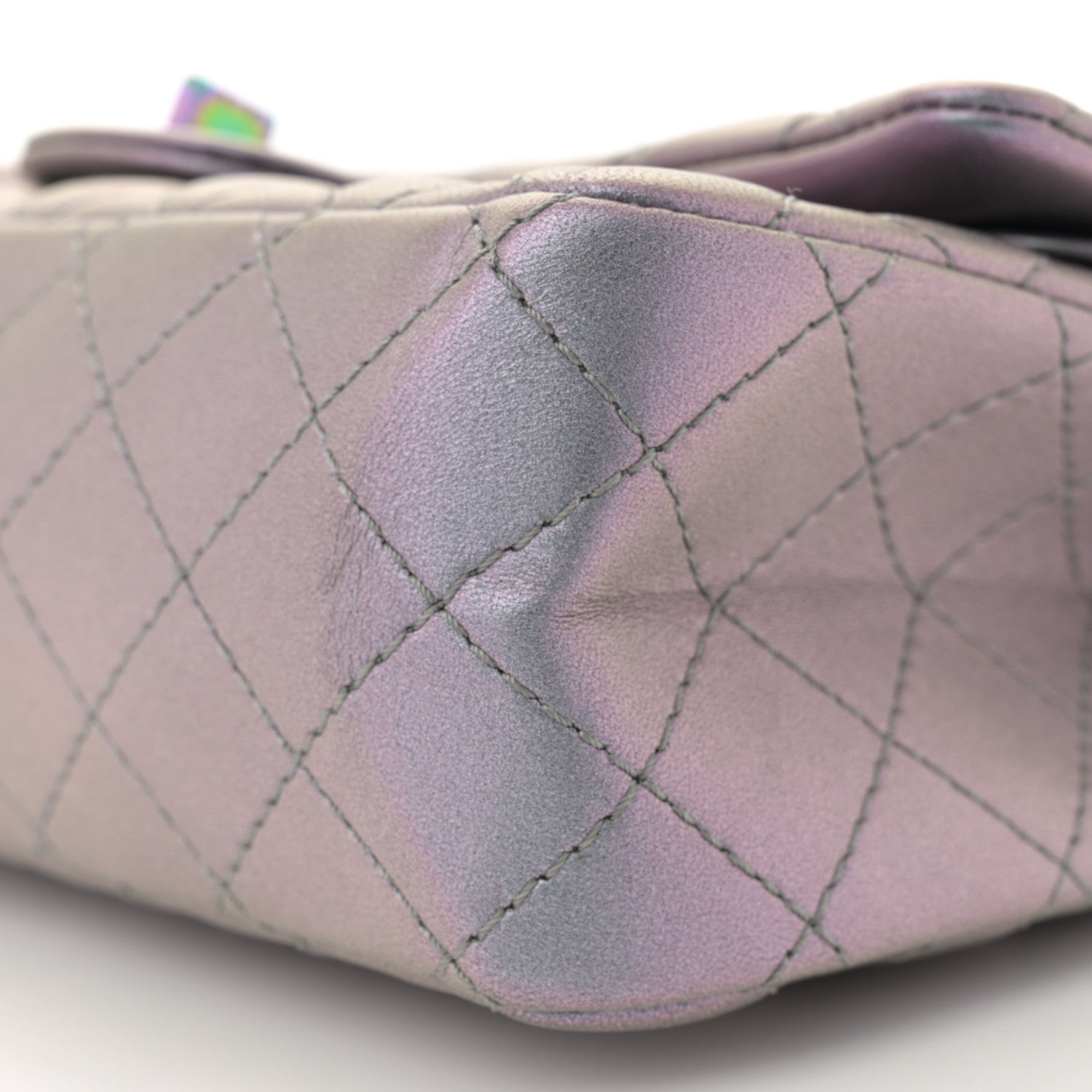 Iridescent Lambskin Quilted 2.55 Reissue 225 Flap Light Purple