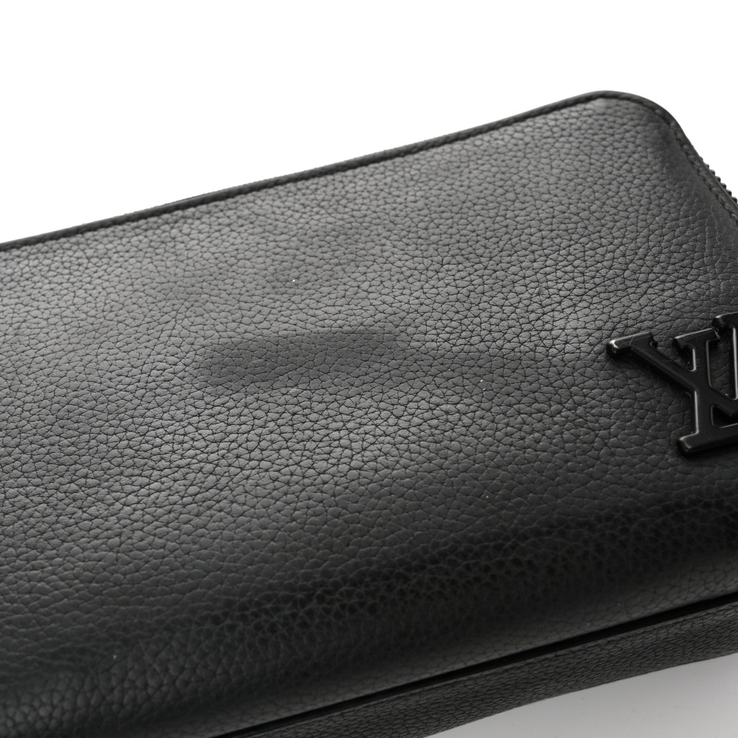 Calfskin Aerogram Alpha Wearable Wallet Black
