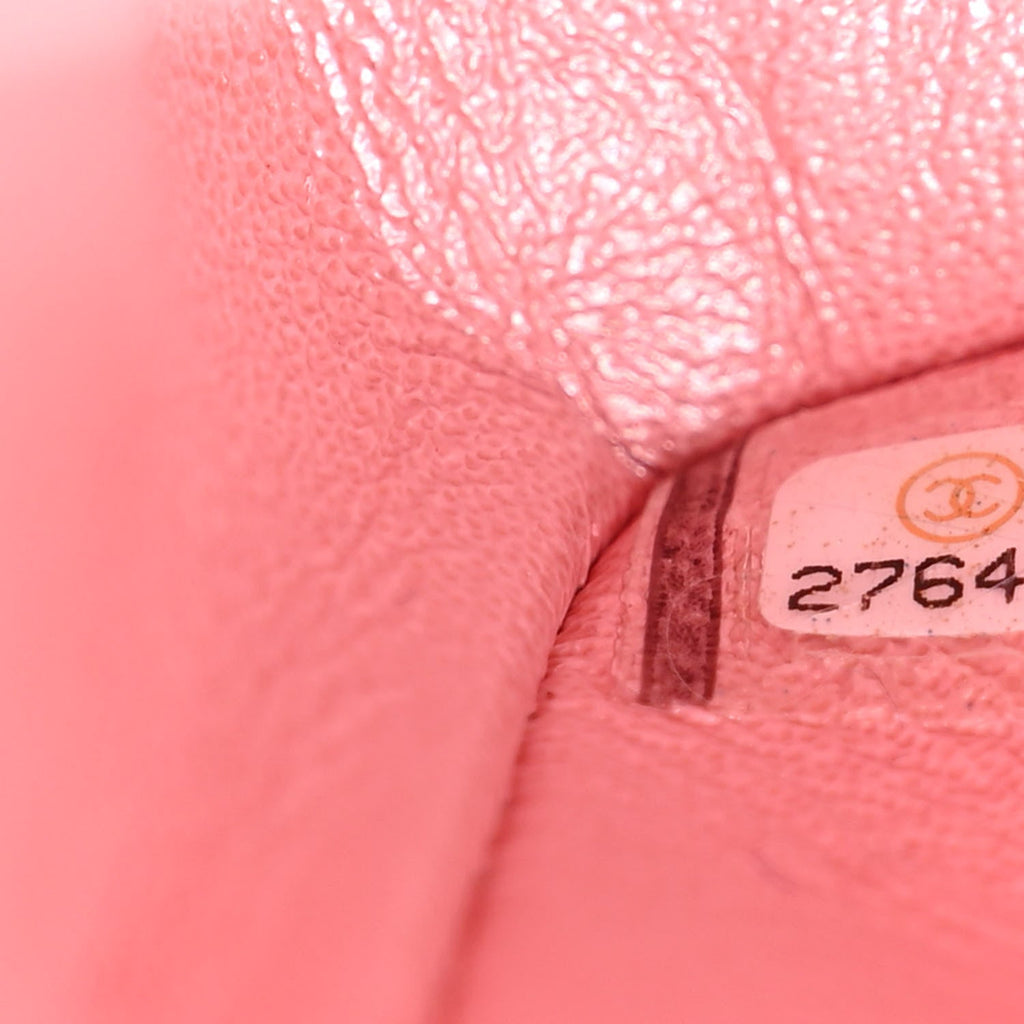 Iridescent Caviar Quilted Medium Double Flap Rose Pink