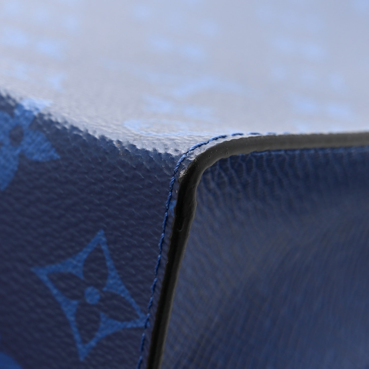 Monogram Eclipse Pochette Voyage MM  Pacific Blue