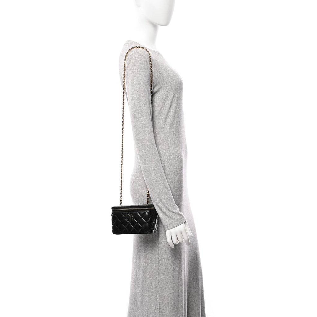 Lambskin Enamel Quilted Small Vanity Case With Chain Black