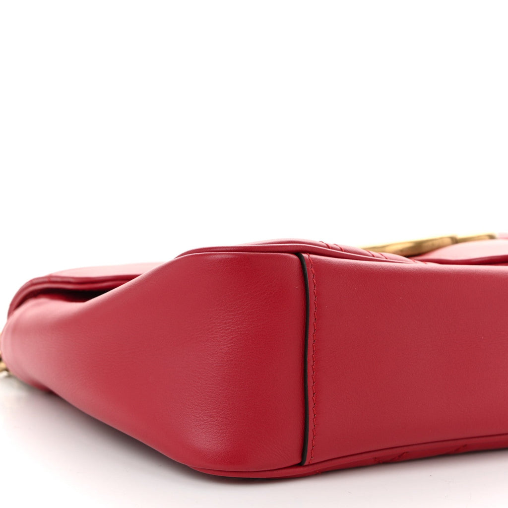 Calfskin Matelasse Small GG Marmont Shoulder Bag Hibiscus Red