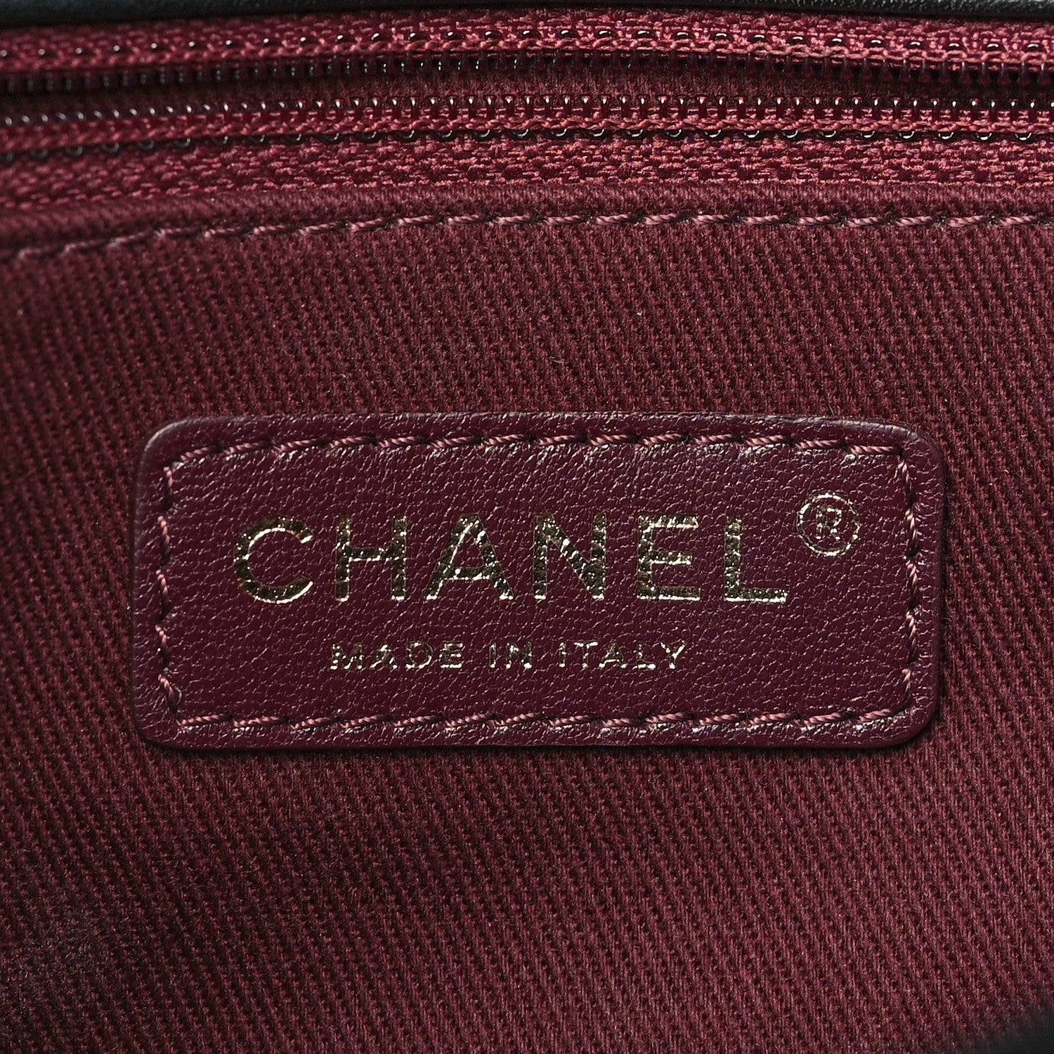 Glazed Calfskin Quilted Medium Perfect Edge Flap Black