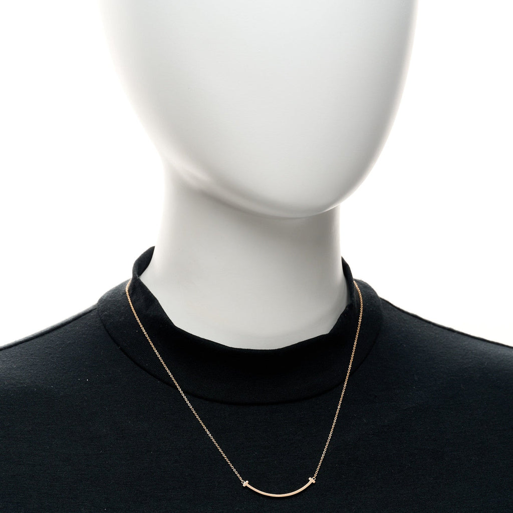 18K Rose Gold Small T Smile Pendant Necklace