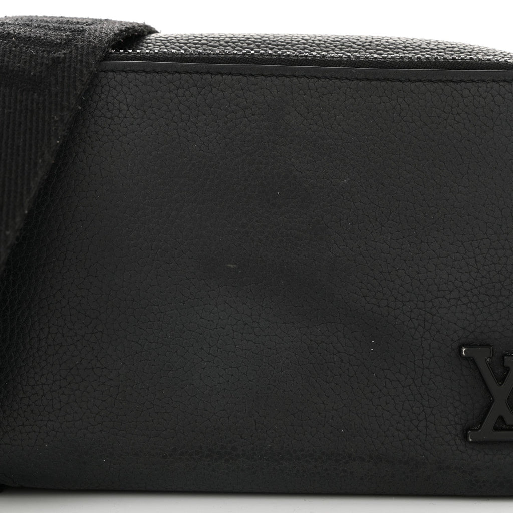 Calfskin Aerogram Alpha Wearable Wallet Black