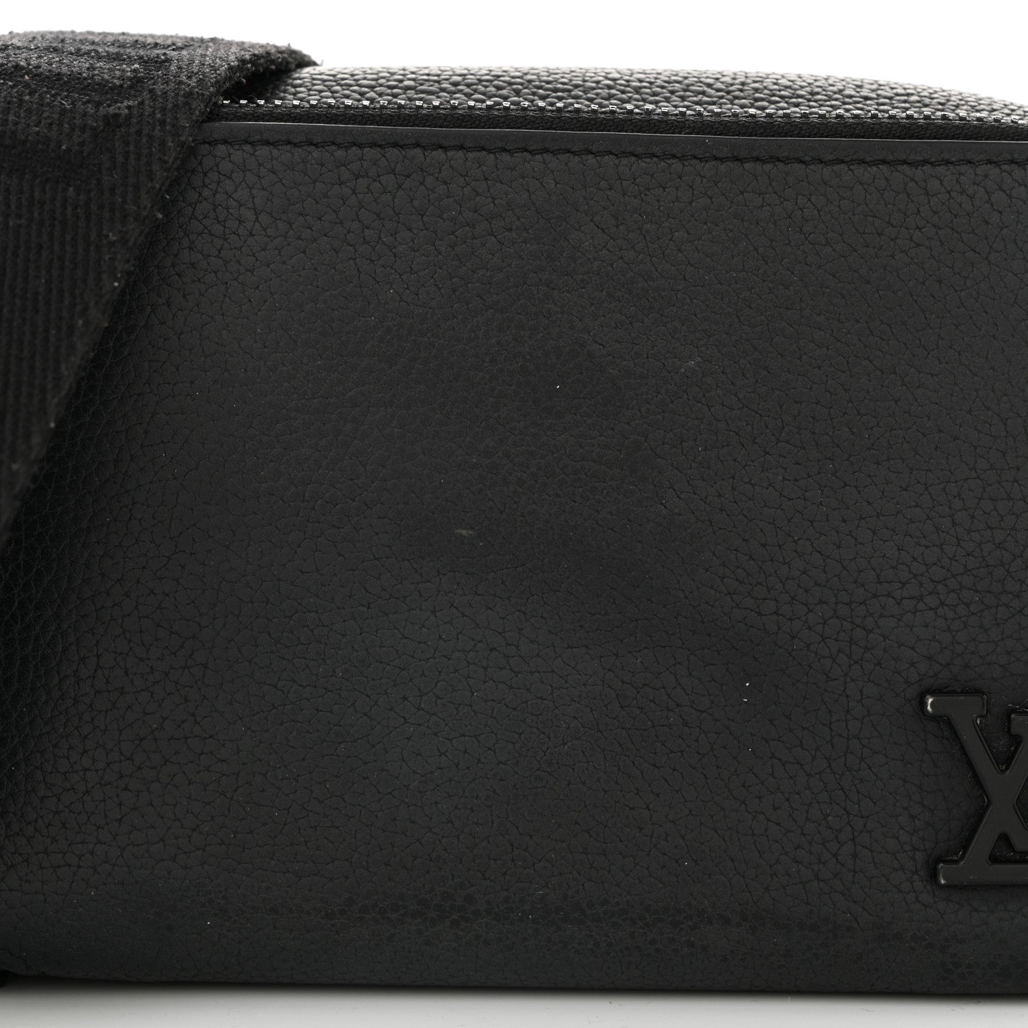Calfskin Aerogram Alpha Wearable Wallet Black