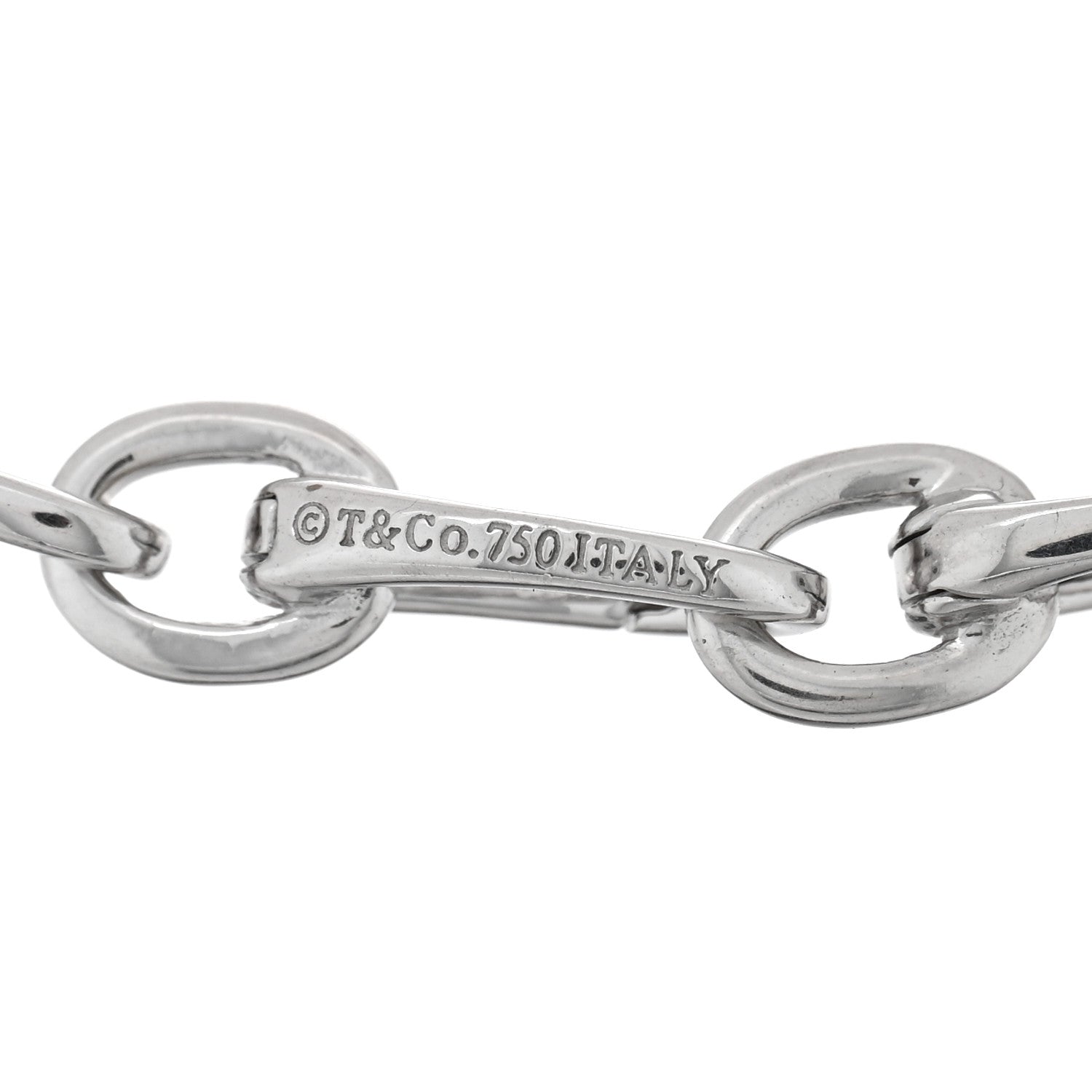 18K White Gold Clasping Oval Link Bracelet