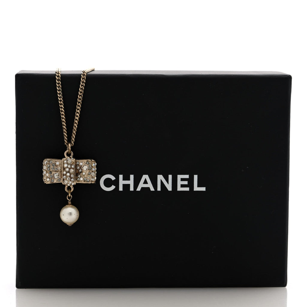 Metal Crystal Pearl CC Bow Necklace Gold