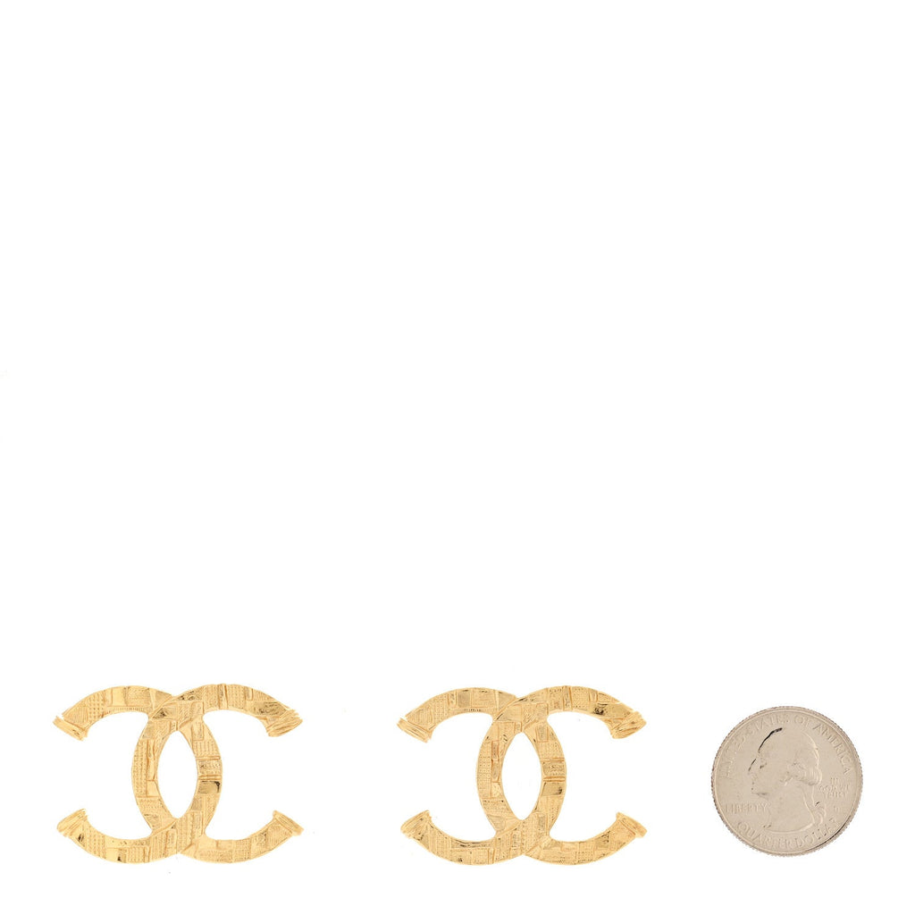 Metal Tweed Effect CC Earrings Gold